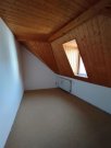 Reichenbach im Vogtland Großzügige 3-Zimmer mit EBK, großen Balkon und Laminat in zentraler Lage! Wohnung mieten