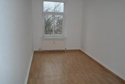 Chemnitz Großzügige 2-Zimmer mit Laminat, Wanne und Balkon in zentraler Lage! EBK mgl. Wohnung mieten