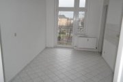 Chemnitz Großzügige 2-Zimmer mit Laminat, Wanne und Balkon in zentraler Lage! EBK mgl. Wohnung mieten