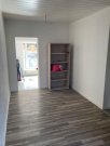 Chemnitz Büro 2-Zimmer mit Laminat, Dusche, sep. Eingang und EBK in guter Lage!!! Strom inkl. Wohnung mieten
