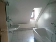 Chemnitz Große DG 2-Zimmer mit Einbauküche, Laminat in Topplage zum Toppreis! Stellplatz mgl. Wohnung mieten