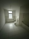 Chemnitz Großzügige 3-Zimmer mit Garage, Laminat, EBK und Wannenbad in guter Lage Wohnung mieten