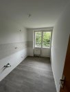 Chemnitz Günstige 2-Zimmer mit Laminat, Balkon, AR und Dusche in ruhiger Lage! Einbauküche mgl. Wohnung mieten