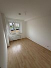 Chemnitz 2-Zimmer mit Laminat, Balkon, Stellplatz und Wannenbad in ruhiger Lage! EBK mgl. Wohnung mieten