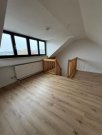 Chemnitz Große 3-Zimmer Maisonette mit Einbauküche, zwei Bädern, Stellplatz und Laminat in ruhiger Lage! Wohnung mieten