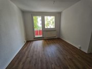 Chemnitz Neu renoviert! Helle 3-Zi. mit Balkon, Wanne & Laminat in ruhiger Lage! Wohnung mieten