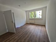 Chemnitz Neu renoviert! Helle 3-Zi. mit Balkon, Wanne & Laminat in ruhiger Lage! Wohnung mieten