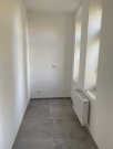 Chemnitz Zweitbezug nach San.! Große3-Zi. mit Einbauküche, Laminat, Lift, Balkon und Wanne! Wohnung mieten