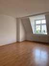 Chemnitz DG 3-Zimmer mit Balkon, Wanne, Abstellraum und Laminat in ruhiger Lage! EBK mgl. Wohnung mieten