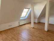Chemnitz Gemütliche DG 3-Zimmer mit Balkon, Laminat, Wanne und offener Küche in guter Lage! Wohnung mieten