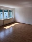 Wittgensdorf Für Autoliebhaber mit Garage vorm Haus! * 2-Zimmer mit Laminat, Wanne und Dusche in ruhiger Lage! Wohnung mieten