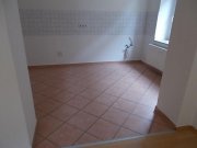 Oberlungwitz *** Großzügige 3-Zimmer mit Laminat, Wannenbad und Balkon! Carport oder Stellplatz mgl. Wohnung mieten