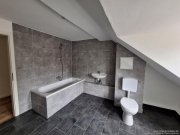Freiberg Geräumige 2-Zimmer-Wohnung im Dachgeschoss, frisch renoviert Wohnung mieten