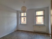 Freiberg Geräumige 4-Zimmer-Wohnung mit 2 Badezimmern und Einbauküche Wohnung mieten