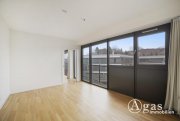 Berlin DACHGESCHOSS mit Weitblick! 2 Zimmer Wohnung mit ca. 62 m², EBK und Privat-Gym in Berlin-Mitte! Wohnung mieten