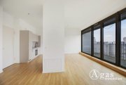 Berlin LICHTDURCHFLUTET! 2 Zimmer Dachgeschoss-Wohnung mit ca. 77m² und großer Terrasse in Berlin-Mitte Wohnung mieten