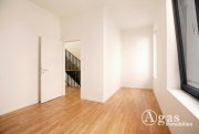 Berlin Luxuriöses Townhouse mit 5 Zimmern, Privatgarage und Dachterrasse im Herzen von Berlin-Mitte! Wohnung mieten