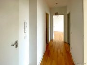 Berlin ruhig, zentral: 2-Zi.-Whg mit Balkon im 6. OG, ab November auf 2 Jahre befristet Wohnung mieten