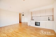 Berlin Wunderschöne 3 Zimmer-Wohnung mit ca. 89m², EBK und Gartenblick mit Südbalkon in Berlin-Mitte! Wohnung mieten