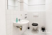 Berlin Arbeiten mit Blick auf die Spree – Exklusive Bürofläche in repräsentativer Berliner Wasserlage Gewerbe mieten