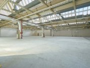 Berlin Prov.-frei: Ebenerdige Lagerfläche mit Büro Gewerbe mieten
