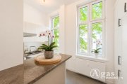 Berlin Sehr schöne möblierte 3-Zimmer-Altbau-Wohnung mit Balkon nahe S-Bhf Rathaus Steglitz Wohnung mieten