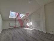 Wilhelmshaven Moderne Dachgeschosswohnung mit Wanne und Einbauküche Wohnung mieten