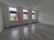 Wilhelmshaven Ruhige 2 - Zimmer Wohnung mit Balkon in Heppens Wohnung mieten