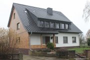 Hessisch Oldendorf Für frisch Verliebte - neu renovierte Dachgeschosswohnung Wohnung mieten