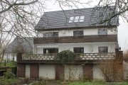 Hessisch Oldendorf Für frisch Verliebte - neu renovierte Dachgeschosswohnung Wohnung mieten