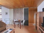 Kassel (EF1258_M) Kassel-Stadt: Philippinenhof/Warteberg, ruhige möblierte Wohnung mit Holzvertäfelung und Balkon Wohnung mieten