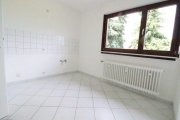 Rockenberg WRS Immobilien - Frisch renovierte 3 Zimmer Dachgeschosswohnung in Feldrandlage von Rockenberg Wohnung mieten