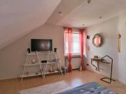 Fulda (EF1292_M) Fulda: Zell, große möblierte Wohnung mit Dusche, Wanne, Balkon, PKW-Stellplatz und Reinigung Wohnung mieten