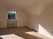 Holzminden 3-Zimmer-Mietwohnung in Holzminden/Neuhaus zu vermieten - Komplett renoviert/teilsaniert in 2025 Wohnung mieten