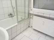 Holzminden 3-Zimmer-Mietwohnung im I OG mit Balkon und Garage, Nähe Internat am Solling... Wohnung mieten