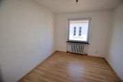 Holzminden Mietwohnung mit Balkon in Holzminden - Obergeschoss - Ruhiges 3-Fam.Wohnhaus Wohnung mieten
