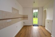 Lenne renovierte 2 1/2-Zimmer-Erdgeschosswohnung in 37627 Lenne Wohnung mieten