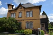 Eschershausen Hinterhaus mit 3 Zimmern und Garage in Eschershausen zu vermieten Wohnung mieten