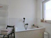 Irxleben (EF1274_M) Magdeburg: Irxleben, möbliertes Luxusapartment im 2.Obergeschoss, mit Aufzug, Balkon und PKW-Stellplatz Wohnung