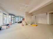 Düsseldorf Ladenlokal mit ca. 25m Schaufensterfront in Düsseldorf-Bilk Gewerbe mieten