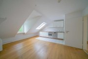Ratingen Ratingen-Süd: Gemütliche 3-Zimmer-Dachgeschosswohnung mit EBK und Gartenmitbenutzung im Grünen Wohnung mieten