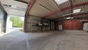 Uelsen Helle Stahlrahmen-Halle mit elektrischem Sektionaltor und großer Hofzufahrt – Industriegebiet Uelsen Gewerbe mieten