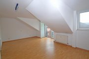 Köln Wohnen und Arbeiten in heller 2-Zimmer-Wohnung mit individuellem Schnitt! Wohnung mieten