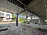 Neunkirchen-Seelscheid Große Garage mit Lagerung in Neunkirchen-Seelscheid zu vermieten Gewerbe mieten