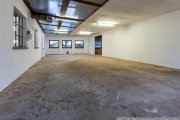 Acht Gewerbehalle mit Garagen: Ehemalige Schreinerei mit viel Platz als Lager oder für den Motorsport Gewerbe mieten
