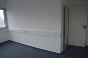 Freudenberg (Kreis Siegen-Wittgenstein) Büroetage mit 9 Büros, Bad, Teeküche, getrennte Toiletten, 4 Abstellräume Gewerbe mieten