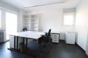 Erlensee WRS Immobilien - Erlensee - kleine Bürofläche in zentraler Lage - mit Balkon und Duschbad Gewerbe mieten