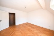 Aschaffenburg DIETZ: 3-4-Zimmer-Dachgeschosswohnung mit Aufzug - Beste Innenstadtlage von Aschaffenburg! Wohnung mieten