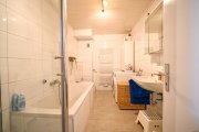 Großostheim DIETZ: 3 Zimmer Dachgeschoss-Wohnung im 3-Familienhaus mit Garage in Großostheim! Wohnung mieten