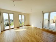 Darmstadt Helligkeit & Eichenholz: Barrierefreie 3-Zimmer-Wohnung mit West-Dachterrasse & Fernblick. Wohnung mieten